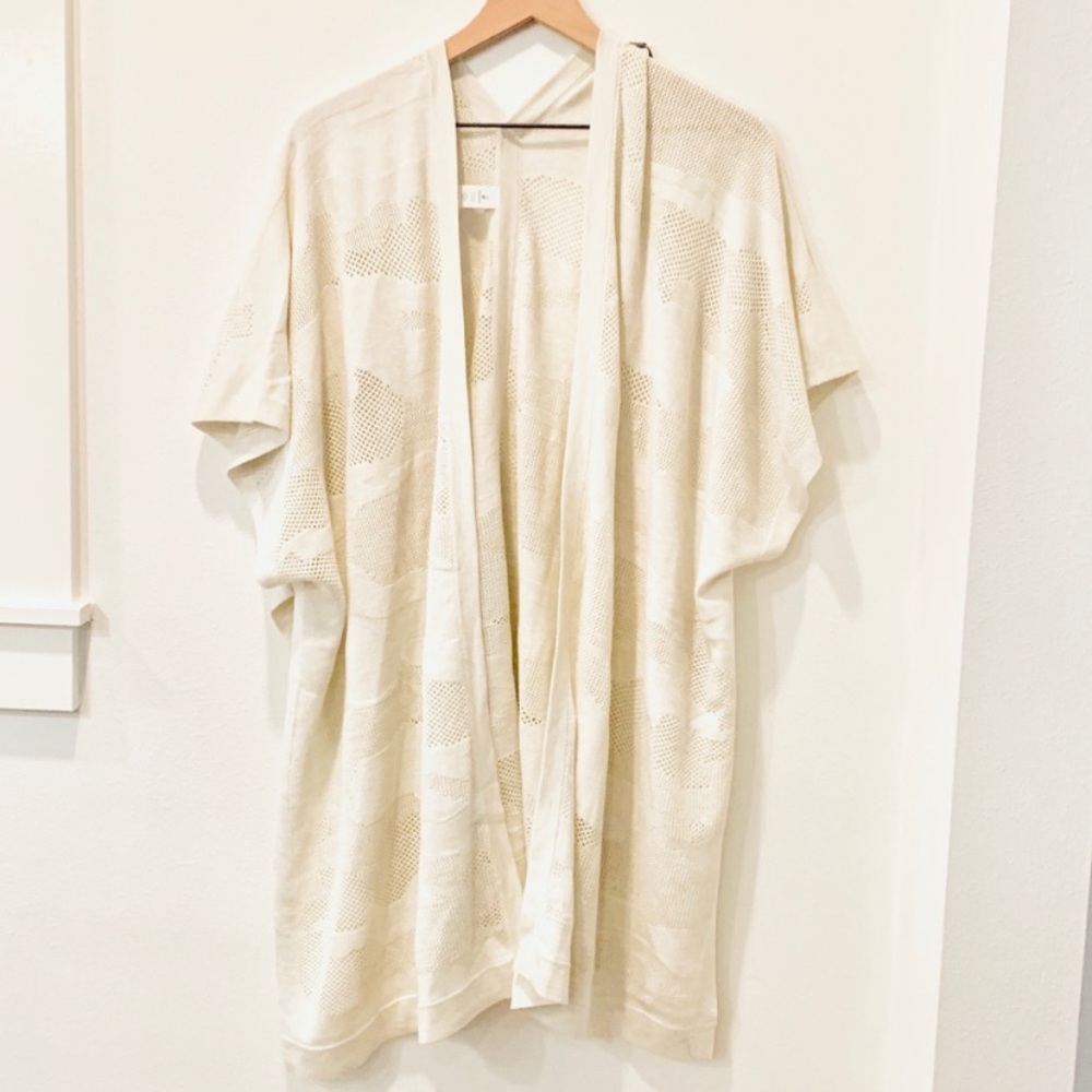 LULULEMON IVORY WRAP